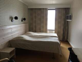 Отель Hotelli Pellonhovi Пелло Стандартный двухместный номер с 2 отдельными кроватями-9