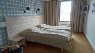Отель Hotelli Pellonhovi Пелло Стандартный двухместный номер с 2 отдельными кроватями-19
